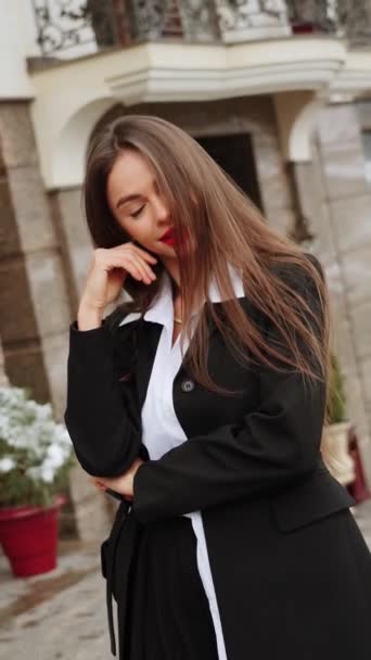 Stylish Woman Black Suit White Shirt Glasses Poses Camera Backdrop — Stock Video