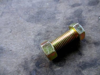 a pair of wrench size 14 bolts