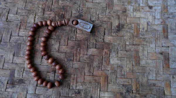 用编织竹子做为纪念穆斯林的塔西比工具 — 图库照片