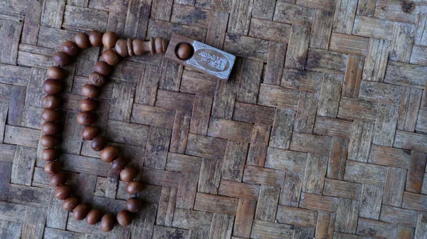 用编织竹子做为纪念穆斯林的塔西比工具 — 图库照片