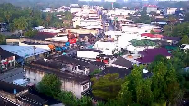 Drone Reveal Beach Town Thai Muang Phang Nga Thailand High — Αρχείο Βίντεο