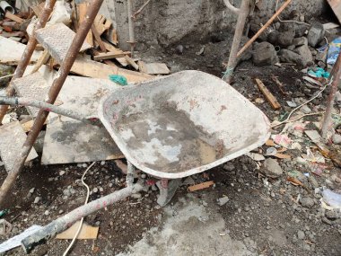 arko, a tool to move an item. usually used in building project work.