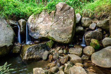 Su Pong Pra Banyo Şelalesinde akıyor, Chiang Rai vilayetinde..