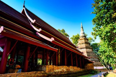 Archaeological site of Chedi Luang temple, Chiang Rai province.