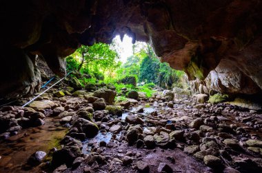 Tayland 'ın Chiang Rai eyaletindeki Pha Kong Mağarası..