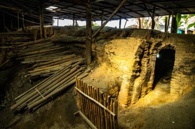 Tayland 'ın Lampang bölgesindeki eski seramik fırını..
