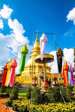 Phra That Hariphunchai pagoda with beautiful lantern in Lamphun Lantern Festival, Lamphun province.