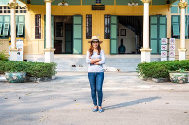 LAMPANG, THAILAND - 4 Mart 2020: Baan Pong Nak veya Tayland 'ın Lampang ilindeki Surasak Kraliyet Konut Salonu Montri Askeri Kampı.