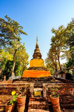 Chiang Rai ilinin Chom Chaeng Tapınağında antik Pagoda.