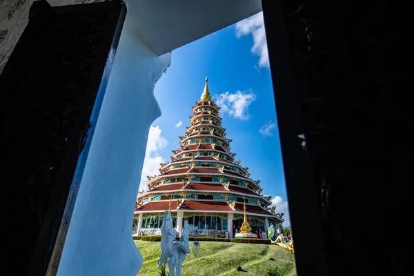 Piękna Chińska Pagoda Ramą Świątyni Hyuaplakang Tajlandia — Zdjęcie stockowe