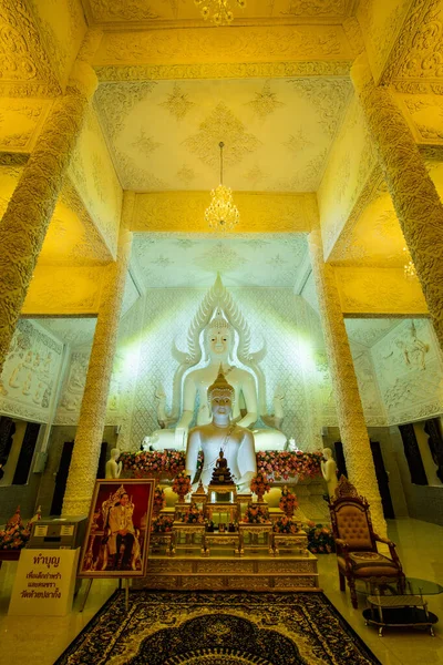 Fehér Buddha Szobor Hyuaplakang Templomban Thaiföldön — Stock Fotó