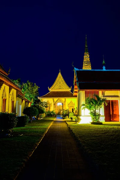 Night Scene Old Building Phra Hariphunchai Temple Lamphun Province — Photo