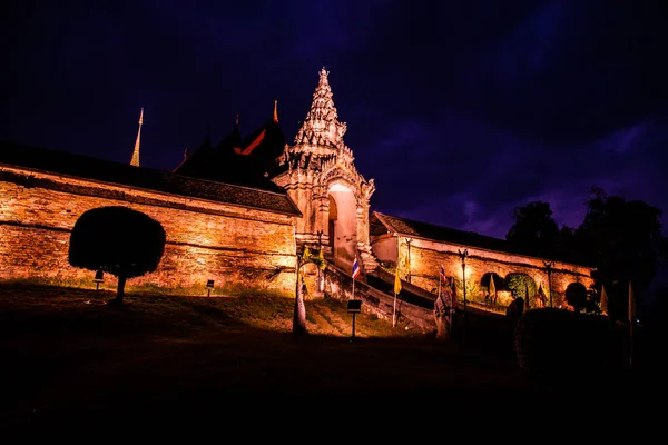 Phra Thad Lampang Luang Temple Night Thailand — ストック写真