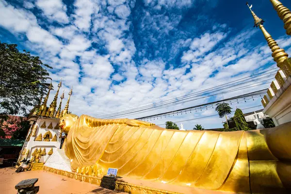 Estátua Buda Reclinada Templo Pong Sunan Tailândia — Fotografia de Stock