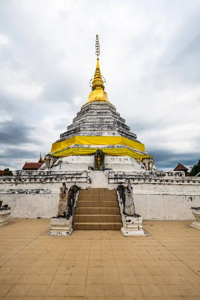 White Pagoda Wat Laung Temple Thailand — 스톡 사진