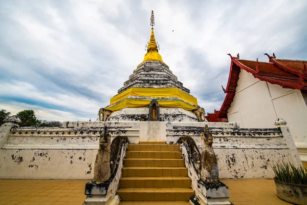 White Pagoda Wat Laung Temple Thailand — Fotografia de Stock