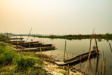 Kwan Phayao Gölü, Tayland 'da balıkçı teknesi.