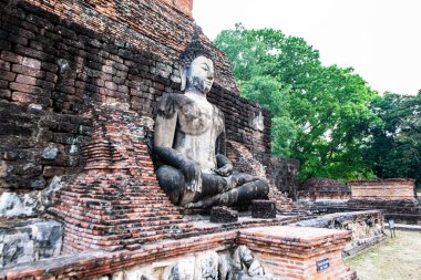 Sukhothai tarihi parkındaki arkeolojik alan, Tayland.