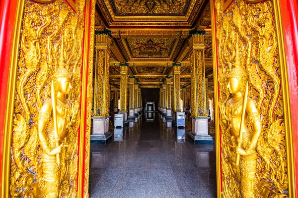 Тайский Стиль Украшения Золотого Замка Храме Тха Сун Таиланд — стоковое фото