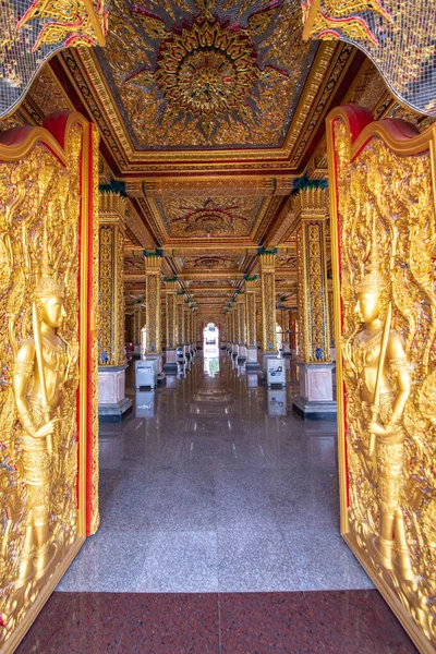 Decoración Estilo Tailandés Del Castillo Oro Templo Tha Sung Tailandia —  Fotos de Stock