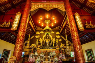 CHIANG RAI, THAILAND - 11 Ekim 2019 Phra Kaew tapınağındaki Phrachao Lan Tangası.