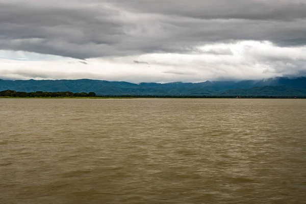 Kwan Phayao Lake Rain Clouds Thailand — Stockfoto