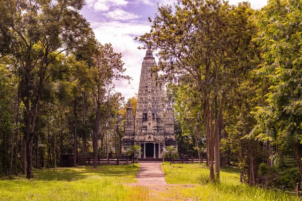 アランヨ ティパヤラム寺院の菩提ガヤ建築 — ストック写真