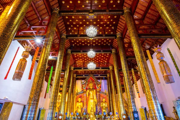 Beautiful Buddha Statue Chedi Luang Varavihara Temple Chiangmai Province — Foto de Stock