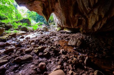 Tayland 'ın Chiang Rai eyaletindeki Pha Kong Mağarası..