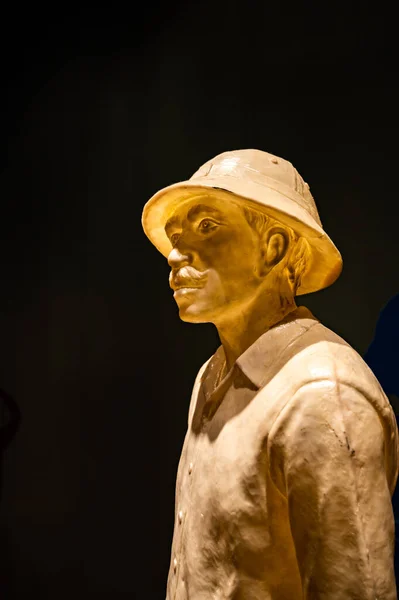 2020年3月8日 拉邦博物馆 英国人民玻璃纤维雕像 — 图库照片