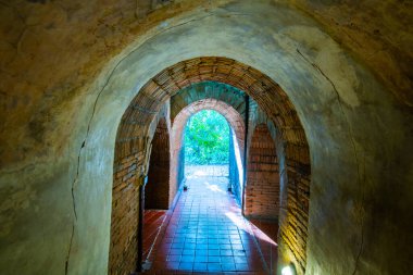 Umong Tapınağı 'nın antik tüneli, Tayland.