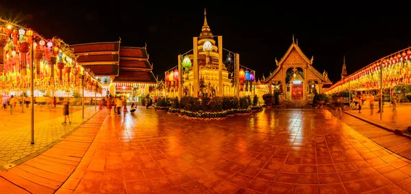 Lamphun Thaïlande Octobre 2020 Pagode Phra Hariphunchai Avec Lanterne Style — Photo