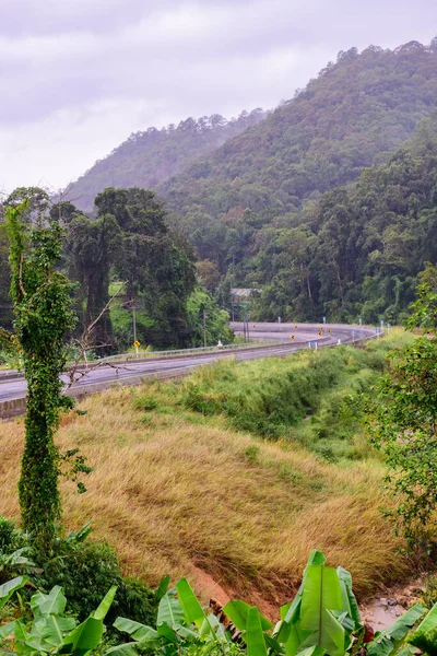 Αυτοκινητόδρομος Στη Βροχή Στην Επαρχία Chiangmai Ταϊλάνδη — Φωτογραφία Αρχείου