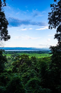 Analyo Thipayaram tapınağındaki Kwan Phayao bakış açısı, Tayland.