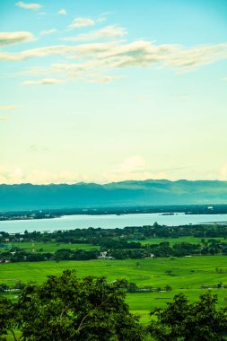 Analyo Thipayaram tapınağındaki Kwan Phayao bakış açısı, Tayland.