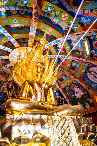 Estatua Buda Hermosa Cúpula Tailandia —  Fotos de Stock
