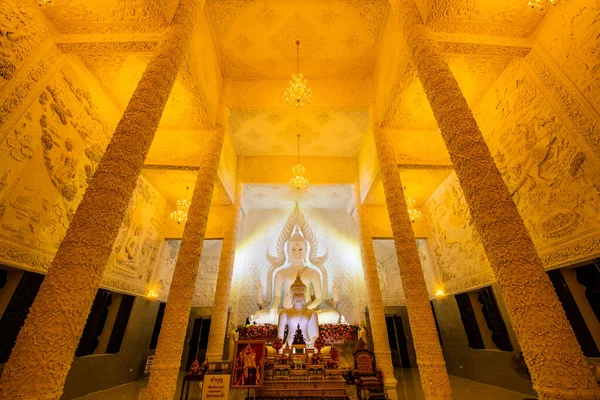 Biały Posąg Buddy Świątyni Hyuaplakang Tajlandia — Zdjęcie stockowe