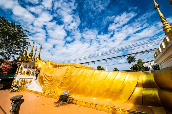 Ανακλινόμενο Άγαλμα Του Βούδα Στο Ναό Pong Sunan Ταϊλάνδη — Φωτογραφία Αρχείου