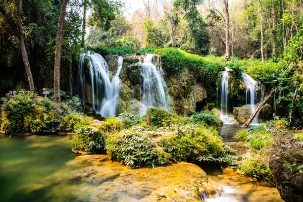 stock image Than Sawan waterfall in Doi Phu Nang national park, Thailand.