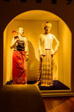 CHIANG MAI, THAILAND - 11 Şubat 2021: Chiang Mai Şehir Sanat ve Kültür Merkezi 'nde Lanna Tarzı Kostüm.