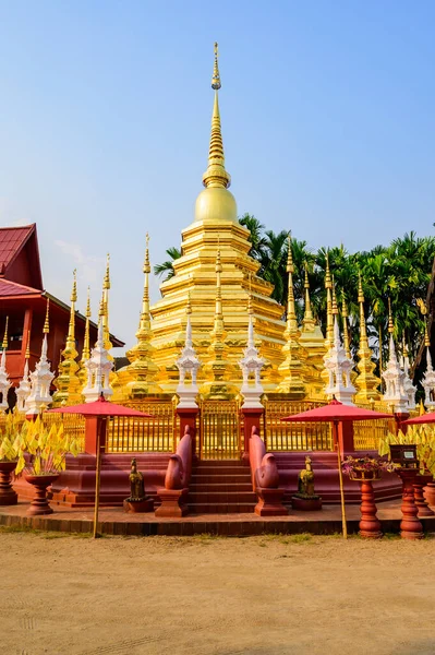 Αρχαία Χρυσή Παγόδα Στο Wat Phan Tao Επαρχία Chiang Mai — Φωτογραφία Αρχείου
