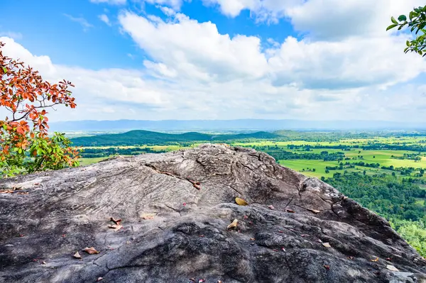 stock image Pha Hua Reua Cliff with Mountain View in Phayao Province, Thailand.