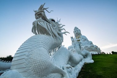 Guan Yin heykeli Hyuaplakang tapınağında, Tayland.