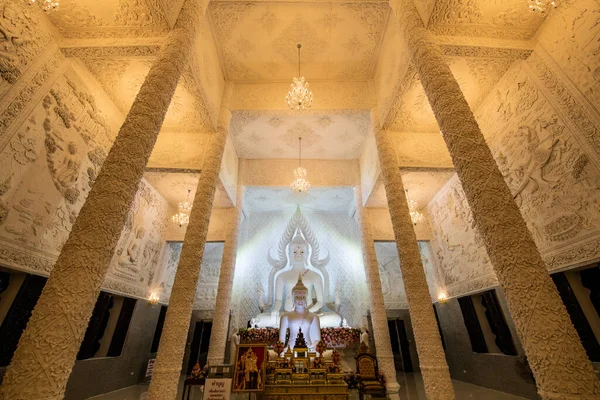 Biały Posąg Buddy Świątyni Hyuaplakang Tajlandia — Zdjęcie stockowe