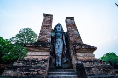 Antik Buda heykelinin sukhothai Tarih Parkı, Tayland.