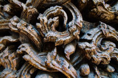 Donsak Tapınağı, Uttaradit 'te antik ahşap oymacılığı,