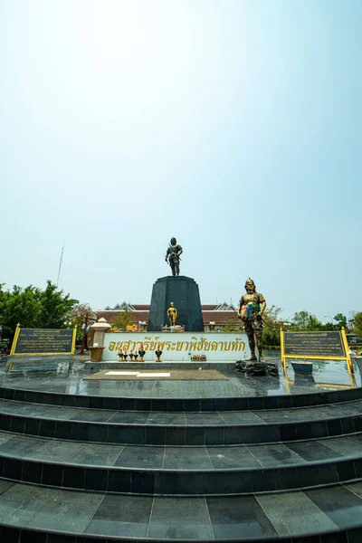 Uttaradit Thailandia Aprile 2019 Phraya Pichai Dab Hak Monument Fronte — Foto Stock