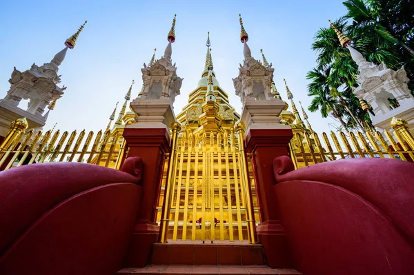 Ancient Golden Pagoda Wat Phan Tao Chiang Mai Province — Fotografia de Stock