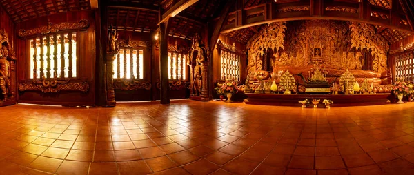 Panorama Image Reclining Buddha Beautiful Wooden Building Wat Luang Khun — Foto de Stock