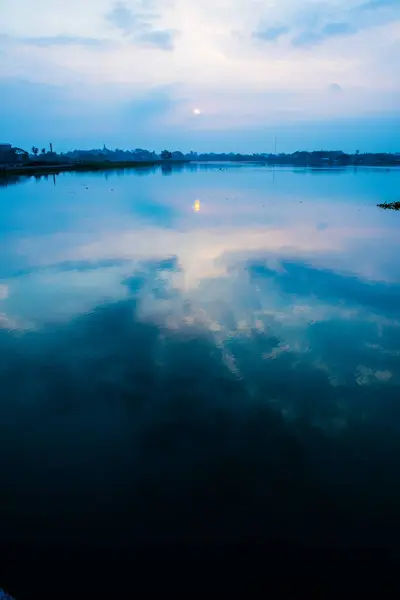 Nascer Sol Lago Kwan Phayao Tailândia — Fotografia de Stock